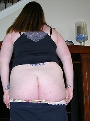 Amateur Tattooed BBW Big Breasted Model - Meredith