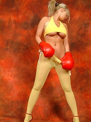 Bianka vel Sonia Boxing