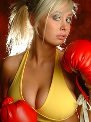 Bianka vel Sonia Boxing