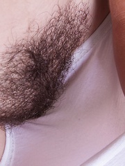 Hairy Ivy drils herself literally
